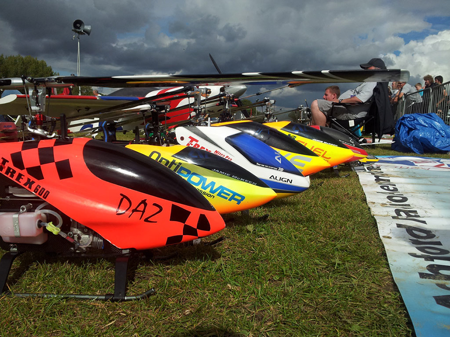 Hop-farm-2011-heli-line-up